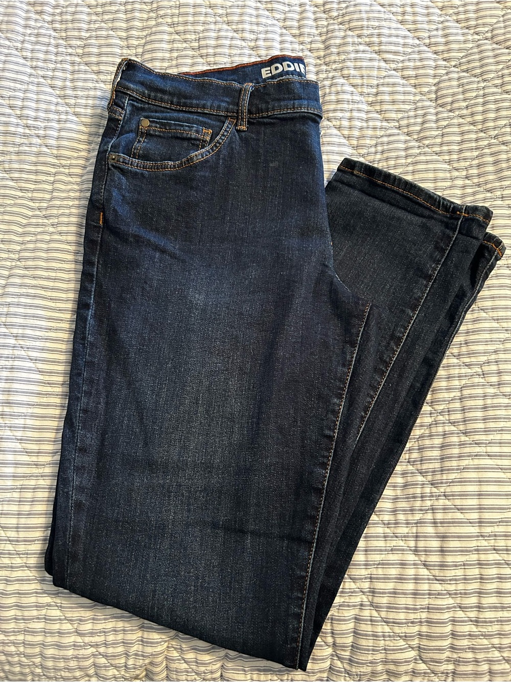 Eddie Bauer boyfriend midrise slim jeans in size 12. Worn once and washed